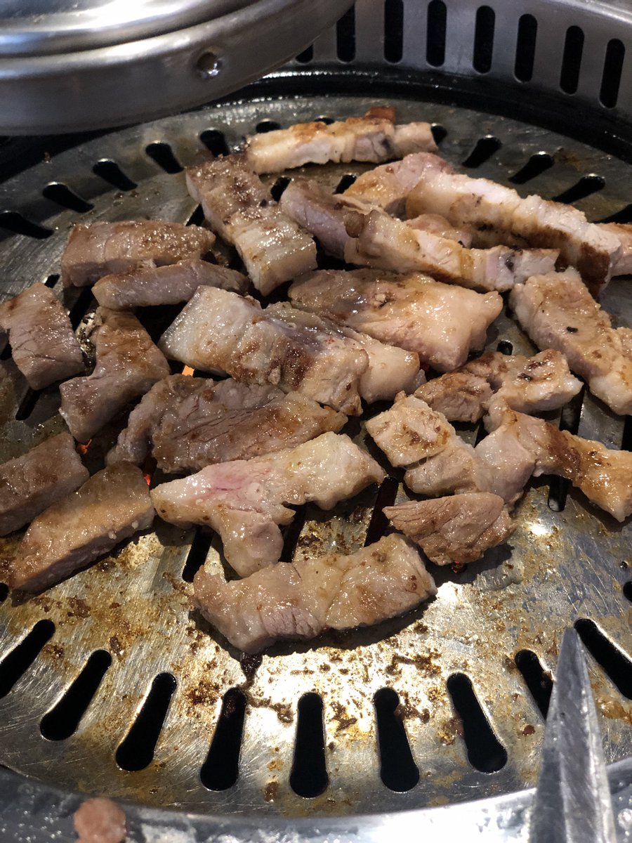 i_Yak_'s tweet photo. #FACTORYBUFFET พี่ว่าดีย์ https://t.co/Mh6dFk0ibO
