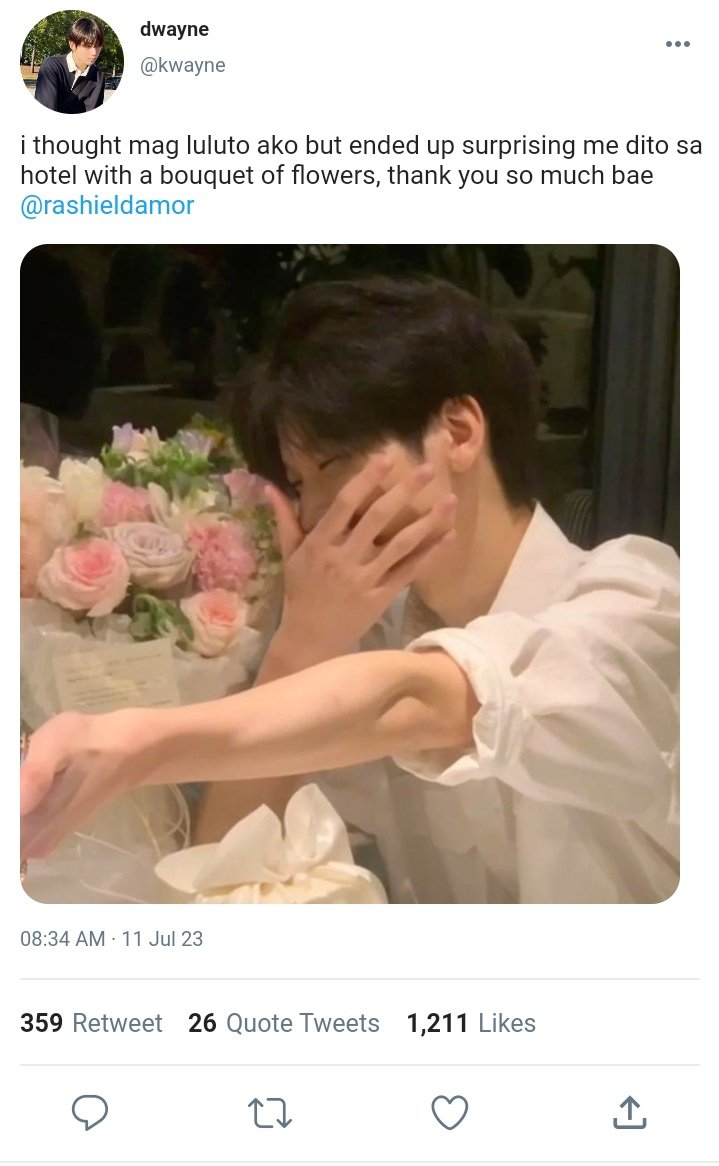 qtsvnki's tweet photo. our own game

a #sunki mini au wherein Dwayne (sn) and Ezekiel (nk) are a private couple that like to play a game but the game is to make each other.... jealous? https://t.co/28uFMIJs9D