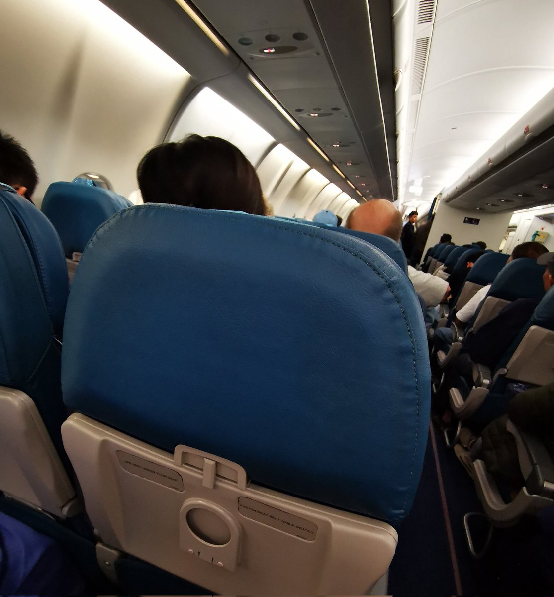 CrazyMigsJelogs's tweet photo. More than 7hrs na flight and you get this? Anyare @flyPAL? Parang pupunta lang ng bora ah https://t.co/oSzAXRDPDl