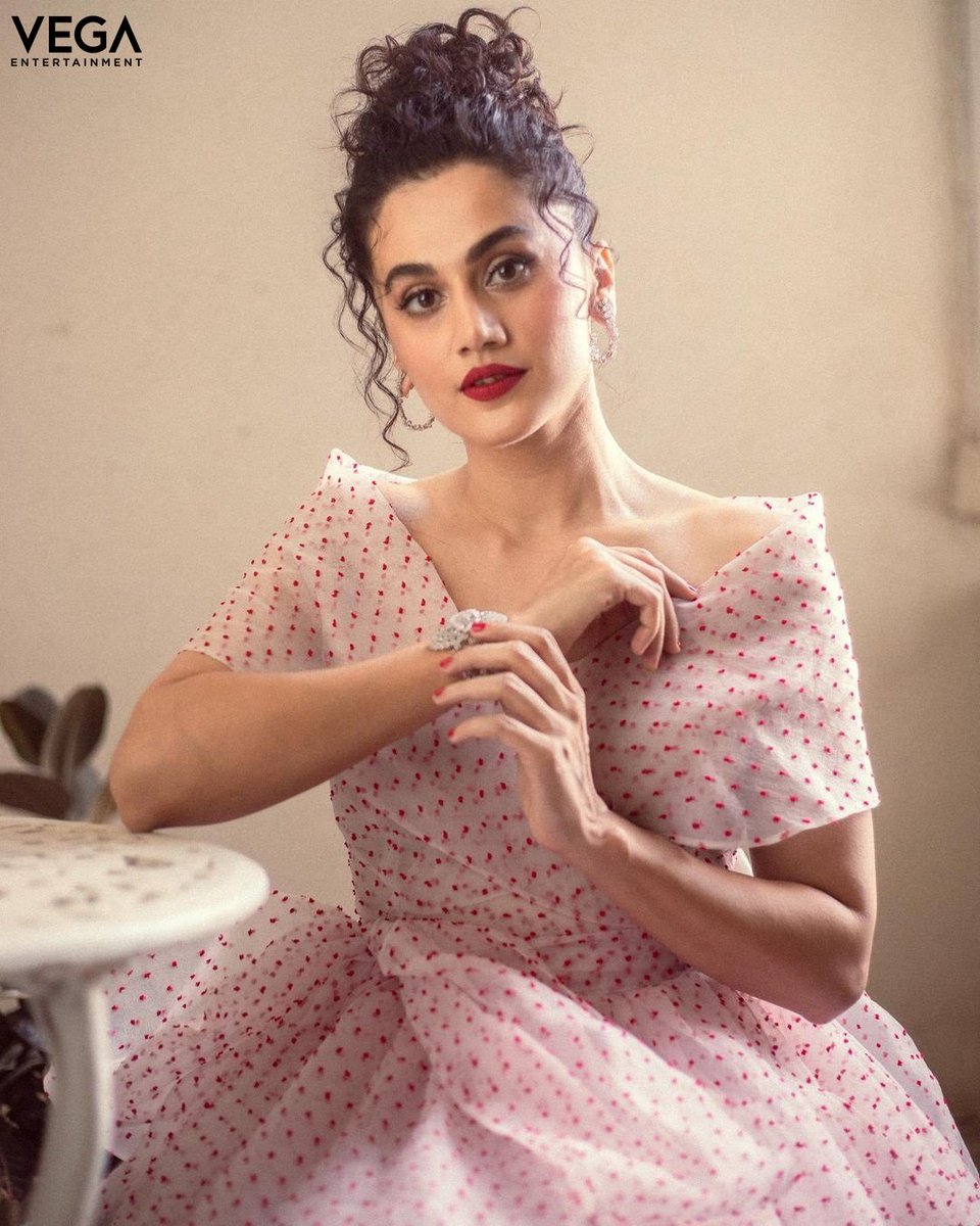 vegaent's tweet photo. Vega Entertainment Wishes Taapsee Pannu A Very Happy Birthday 📷📷
#TaapseePannu #Taapsee #tollywoodactress #bollywoodactress #happybirthday #1aug #vega #entertainment #vegaentertainment https://t.co/aL4SP7JJge