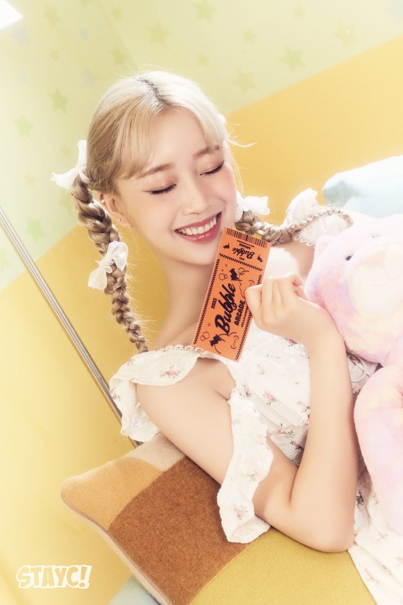 STAYC(스테이씨) tweet media