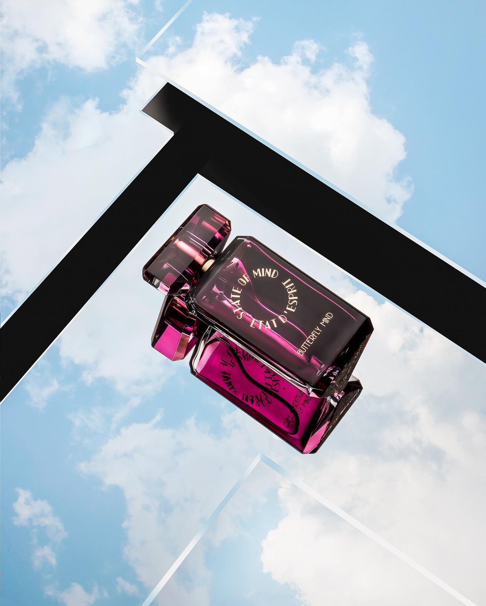 stateofmind_fr's tweet photo. White Tea. Sakura. Feijoa. Cherry. 

BUTTERFLY MIND #perfume is full of vitality and light, it evokes the awakening of nature in spring and its eternal renewals, a fickle spirit, a love affair, a crush, a heart that beats faster. https://t.co/3ItCFDjXTd