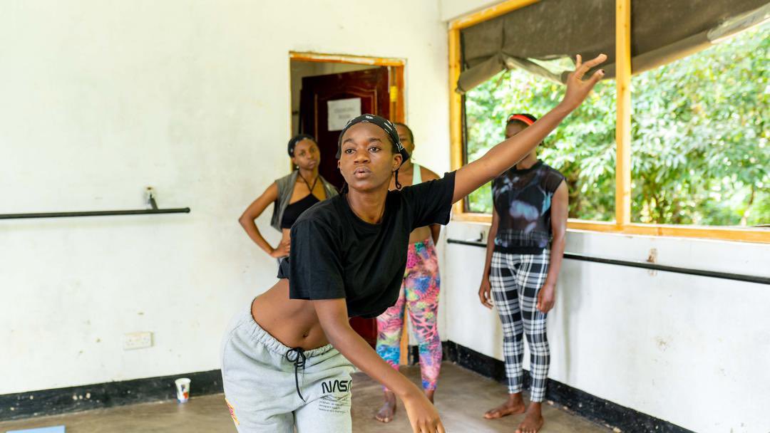 Love & Lace Bridal Ug tweet media