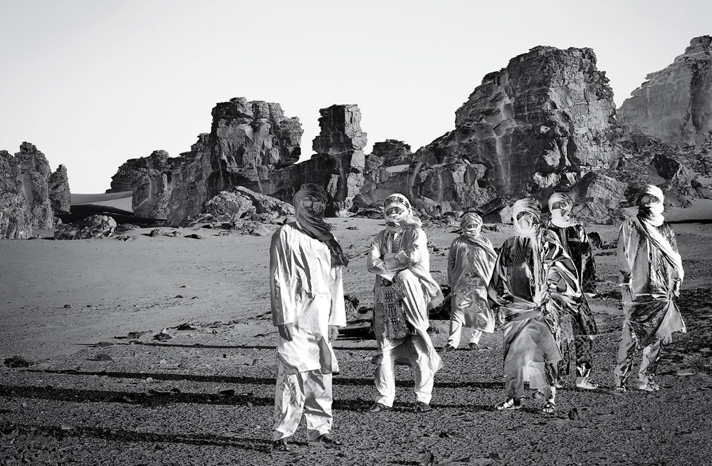 Gregor_Agency's tweet photo. Na prvom mieste augustového rebríčka Transglobal World Music Chart sa umiestnil titul „Amatssou“ tuarégskej skupiny Tinariwen! Kompletné poradie nájdete na: https://t.co/guJutRIgqG #transglobalworldmusicchart #tinariwen #newmodelradio https://t.co/xUu0BS16xz