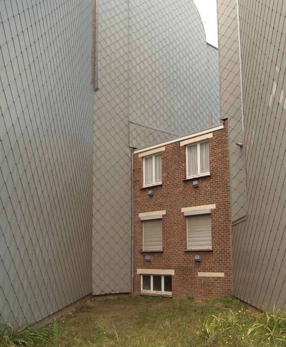Ugly Belgian Houses tweet media