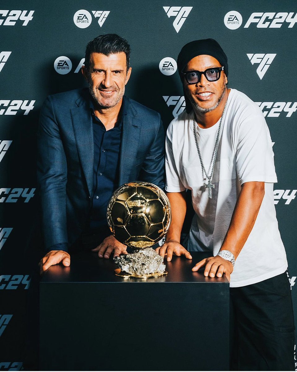 With our friend 🏆 <a href="/10Ronaldinho/">Ronaldinho</a>