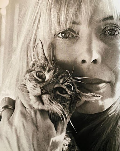 Imágenes poco conocidas / reconocidas: Joni Mitchell acompañada
acortar.link/opHFWA