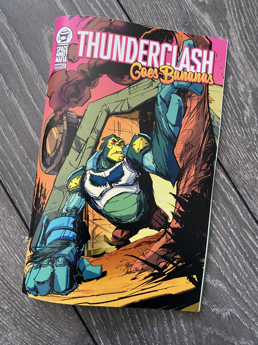 I love getting comics in the post, especially when it's something I worked on! This comic is ThunderClash goes Bananas (@TCGoesBananas) featuring art by @jimstafford @Natephoenix83 @GeshGav @AshleyArtly @andrewdturnbull & written by @brainstorm_dr, with the cover drawn by me!