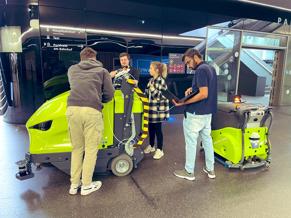 Today we let the robots drive through Ulm's city center. This is another step to investigate how we can improve the togetherness of people an robots in public spaces as part of the <a href="/ZenMri/">ZEN-MRI</a> project. #hri