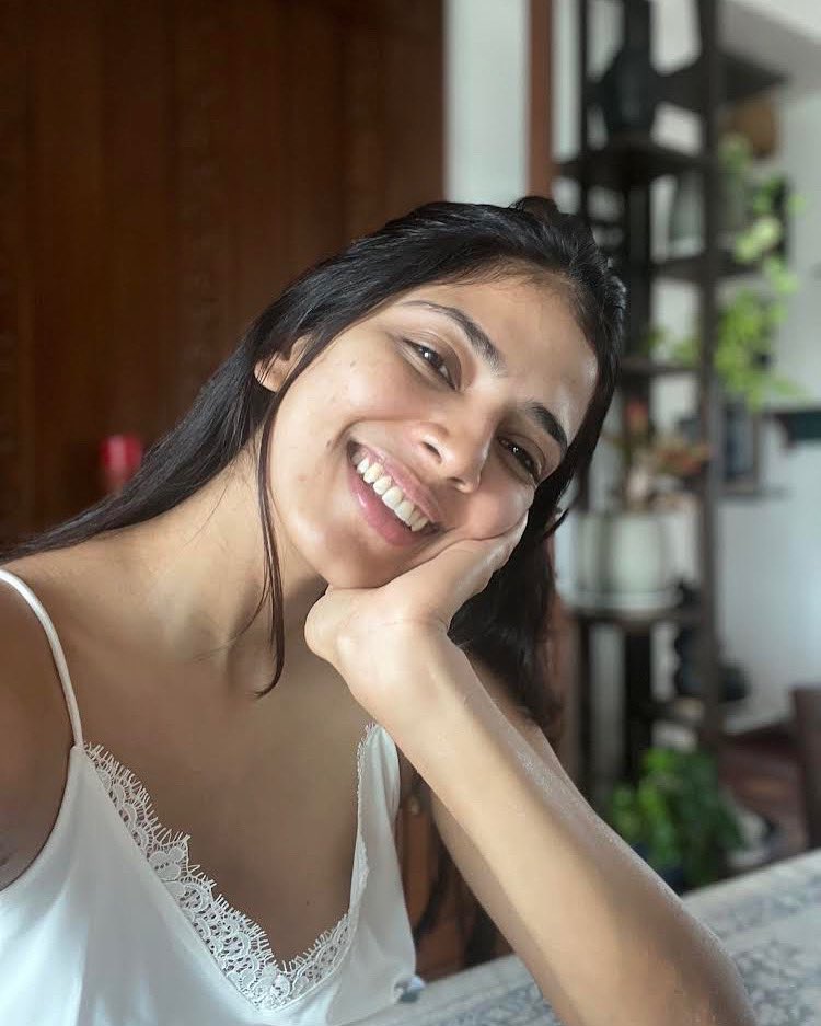 MohananFans's tweet photo. Her birthday week 🎉
@MalavikaM_ ❤️ https://t.co/EzmBVxvkzf