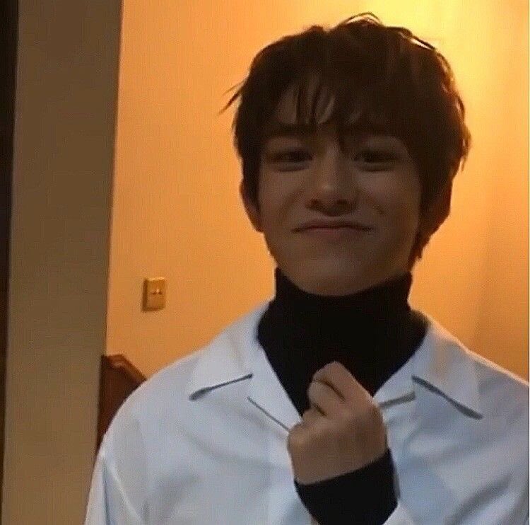 lcsuniverse's tweet photo. baby lucas <3

 #LUCAS #黄旭熙 #루카스 https://t.co/tc3aq2ERJL