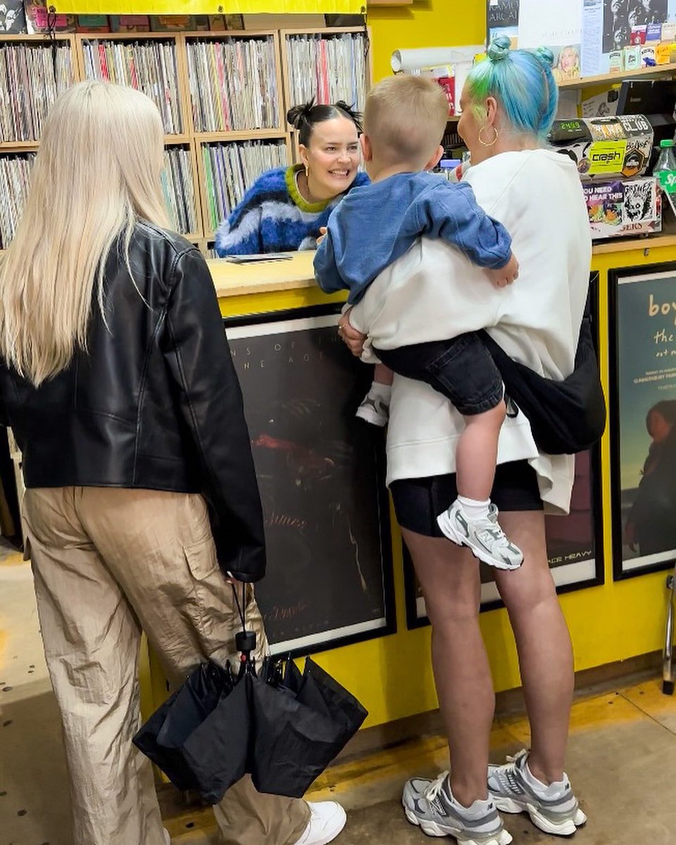 Lovefings's tweet photo. Fave 💛 @AnneMarie https://t.co/0lMbX7XJTx