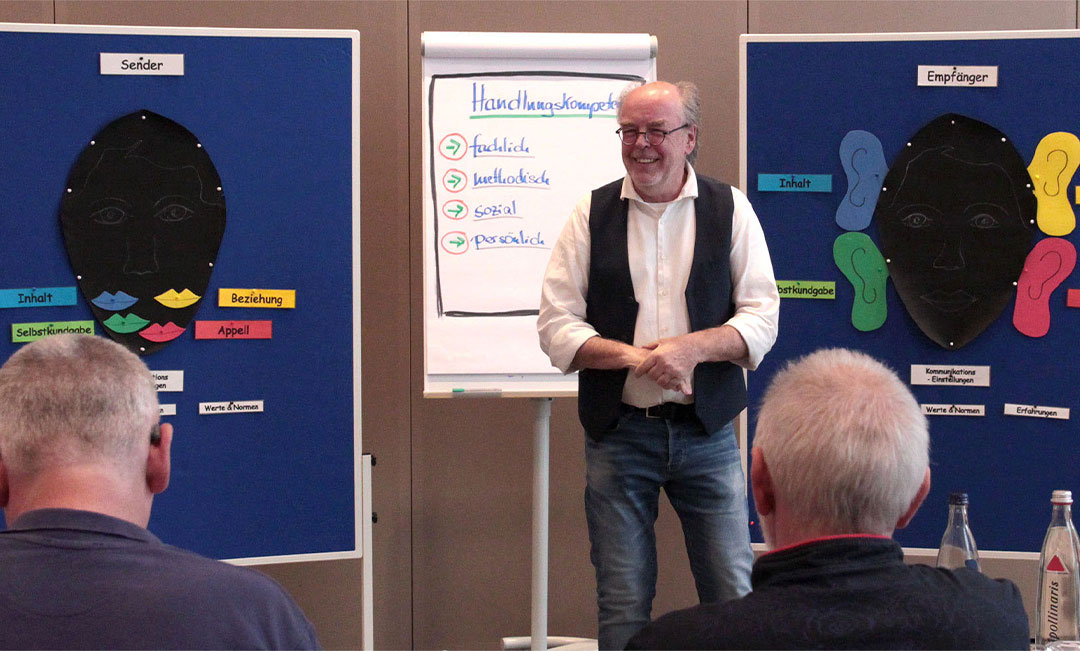 Poko_Institut's tweet photo. Heute zeigen wir euch ein paar Eindrücke aus einem unserer Seminare, welches in der letzten Woche stattfand:
"Fit für den Betriebsratsvorsitz II"

Dieses und ähnliche Seminare findet ihr hier: 👉https://t.co/J7ceQ3Aea8
#Betriebsrat #Seminar #Betriebsratsarbeit https://t.co/doq5sN9lIj