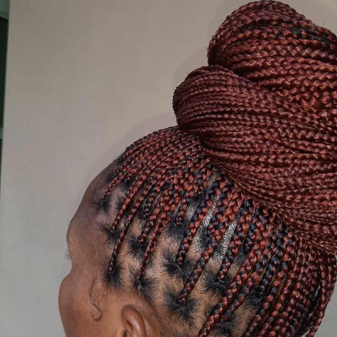 josephsenami's tweet photo. Its a new month❤
I pray that this month brings you all the joy and peace you really want🥰.
Hair styled by me.💞 https://t.co/0ZouvpoR72