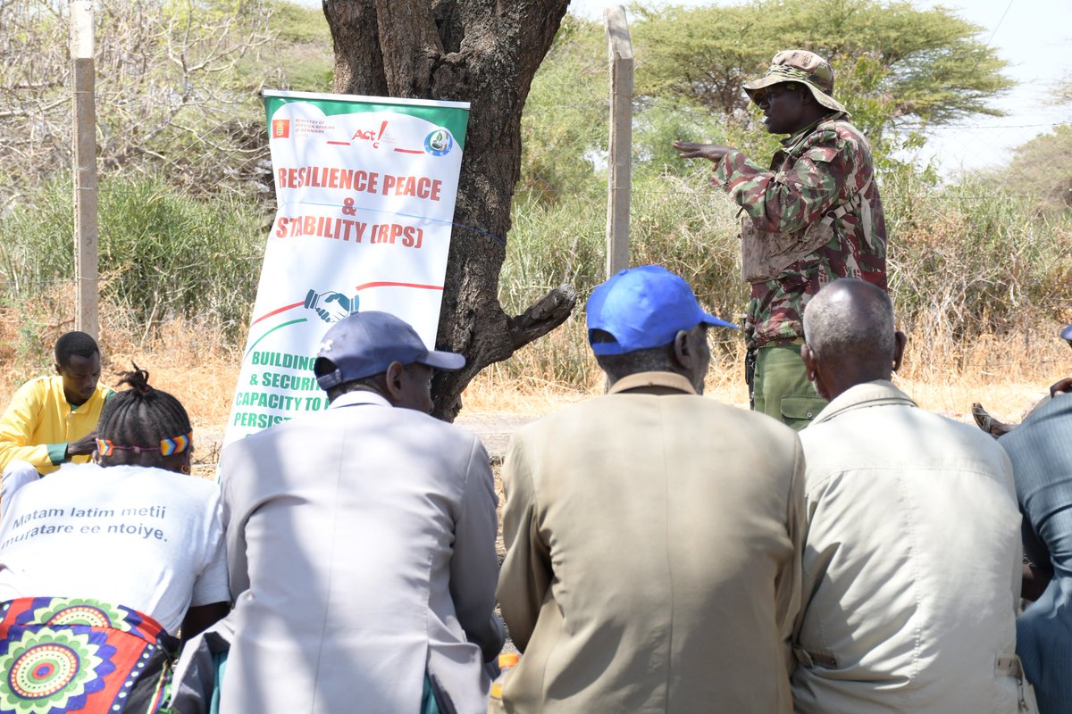 Isiolo_CEED's tweet photo. We convened peace and development dialogue for different communities prone to recurrent conflicts in Mulango belt of Burat ward to devise collective strategies for peaceful coexistence, supported by @denmarkinkenya &amp; @tendasasa https://t.co/jhtekAC4AD
