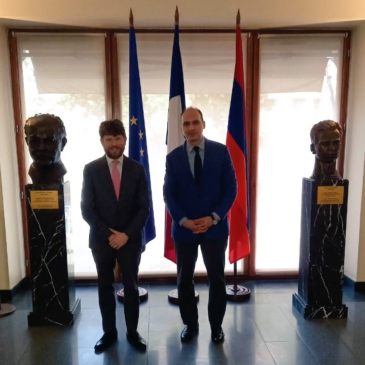 J'ai eu le plaisir de rencontrer ce matin M. Ara Mkrtchian, nouveau Consul général d'Arménie à Marseille. Nous avons fait le point des enjeux de cette circonscription  consulaire au coeur des relations entre nos deux pays. 
🇨🇵🤝🇦🇲