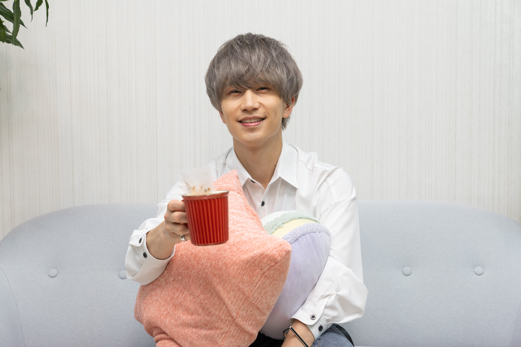 kareshi_yume's tweet photo. ** ┈┈┈┈┈┈┈┈┈┈┈**
🔔＃夢カレシ 01販売中🔔
** ┈┈┈┈┈┈┈┈┈┈┈**

本日0時より販売開始しております🌈
キャストトーク動画の撮影時は、
＃小笠原仁 さんのおもしろ発言でスタッフ爆笑🌞
音声と合わせてグッズも販売中です！

⇩ご購入はこちらから⇩
https://t.co/Uf3ymzm3dO https://t.co/OxUXcyLjSe