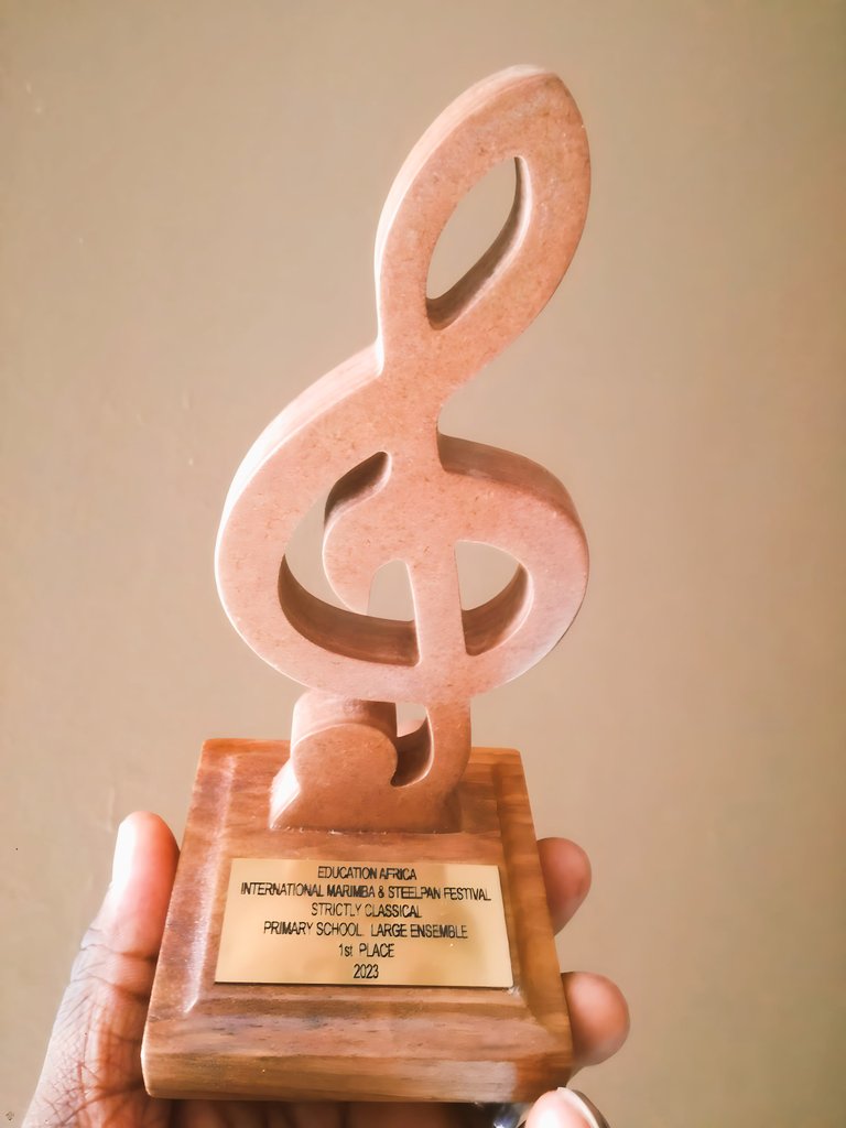 Congratulations to professor @KikuniProsper and his marimba band for winning the 1st place. We are so proud of you🥳 #AfricaEducation
#InternationalMarimbaAndSteelPanCompetition
#SouthAfrica
#Marimba_SacredHeartSchool
#Taung_North_West