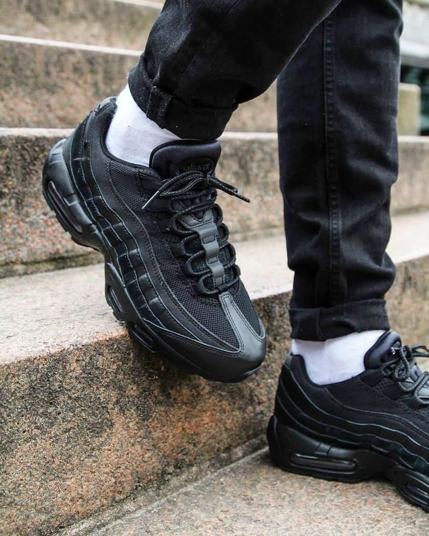 am 95 triple black