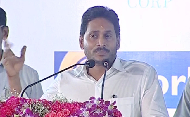 SakshiNews's tweet photo. CM Jagan Vizag Tour: మాల్ నిర్మాణంతో విశాఖ రూపురేఖలు మారిపోతాయి: సీఎం జగన్
https://t.co/R1aLNcNuB2
#YSJaganMohanReddy #inorbitmall #visakhapatnam
#layfoundation #AndhraPradesh https://t.co/XIiOoCvYDn