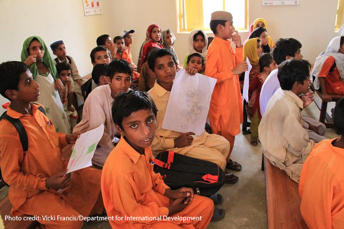 UKFIET's tweet photo. NEW BLOG
Bridging the equity gap in education public-private partnerships: Lessons from #Chile and #Pakistan 
Working towards ensuring equitable access to quality education for all, irrespective of socio-economic status
@ZainUlAbidin_F @globedmasters
https://t.co/dYQWCqUD98 https://t.co/wiSz35QLZX