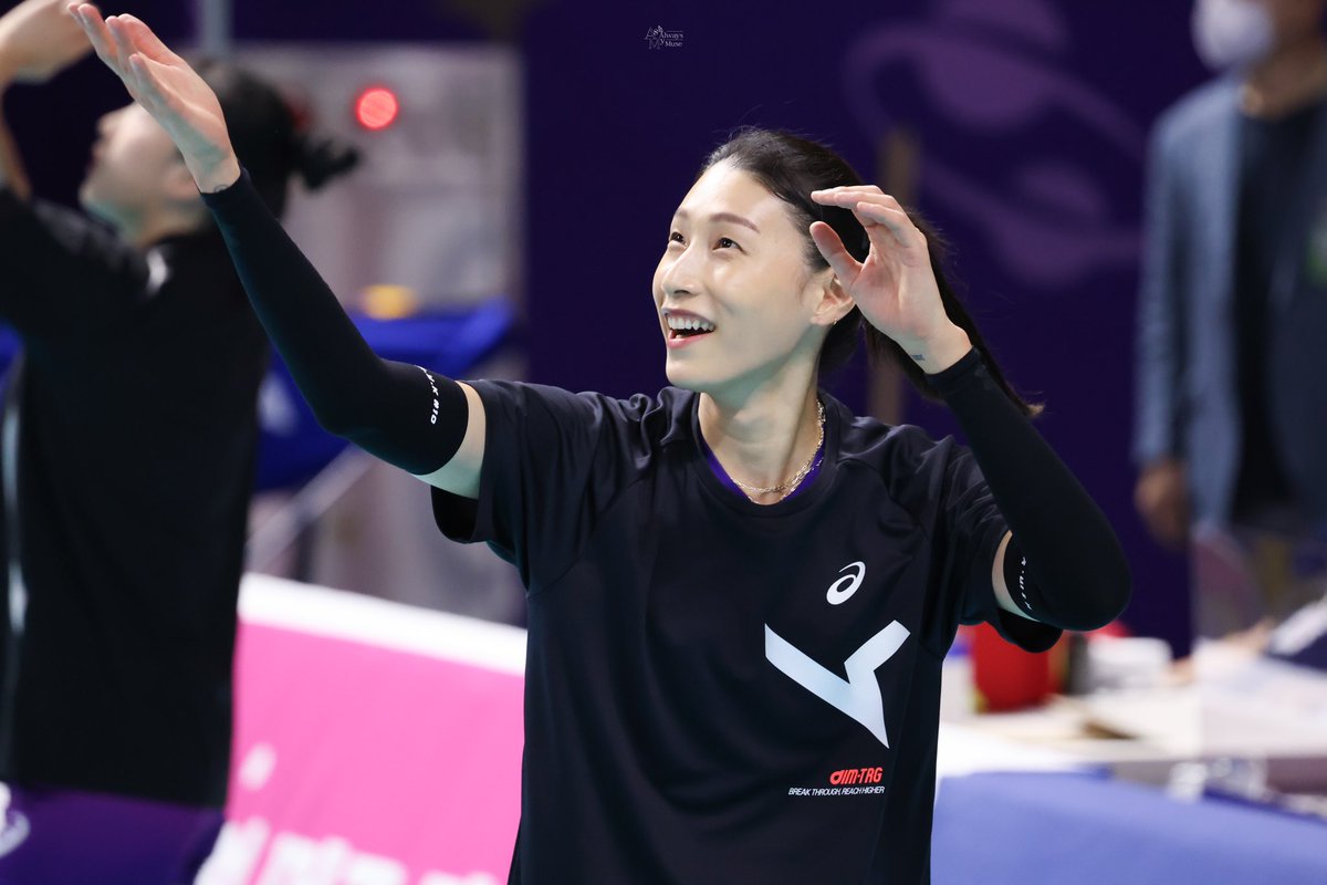 AsAlwaysMyMuse's tweet photo. 230730 

히히연콩🤗

#김연경 #Kimyeonkoung
#金軟景 #キムヨンギョン
@kimyk10 https://t.co/6ApMZG8ASA