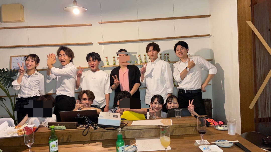 BarApollon's tweet photo. 7/15(土)の
復活Bar Apollonの様子です🎉
皆様のおかげで素敵な一夜でした。今回来られた方も、用事があって来られなかった方も、また不定期で開催致します。今後ともよろしくお願いします🙇‍♂
店長のあぽろん、誕生日おめでとうコメントもお待ちしております！！！！！
※プライバシーで一部モザイク https://t.co/azKNk1MVEF