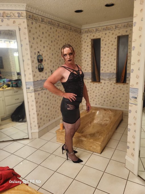 Here's to being verified 🥰🥰😘check out my pornhub🥺 and my dms are always open for your dirty pics🤤😍 https://t<a href="/tag/lingerie"class="tags"><span>#lingerie</span></a><a href="/tag/dildo"class="tags"><span>#dildo</span></a><a href="/tag/crossdesser"class="tags"><span>#crossdesser</span></a>