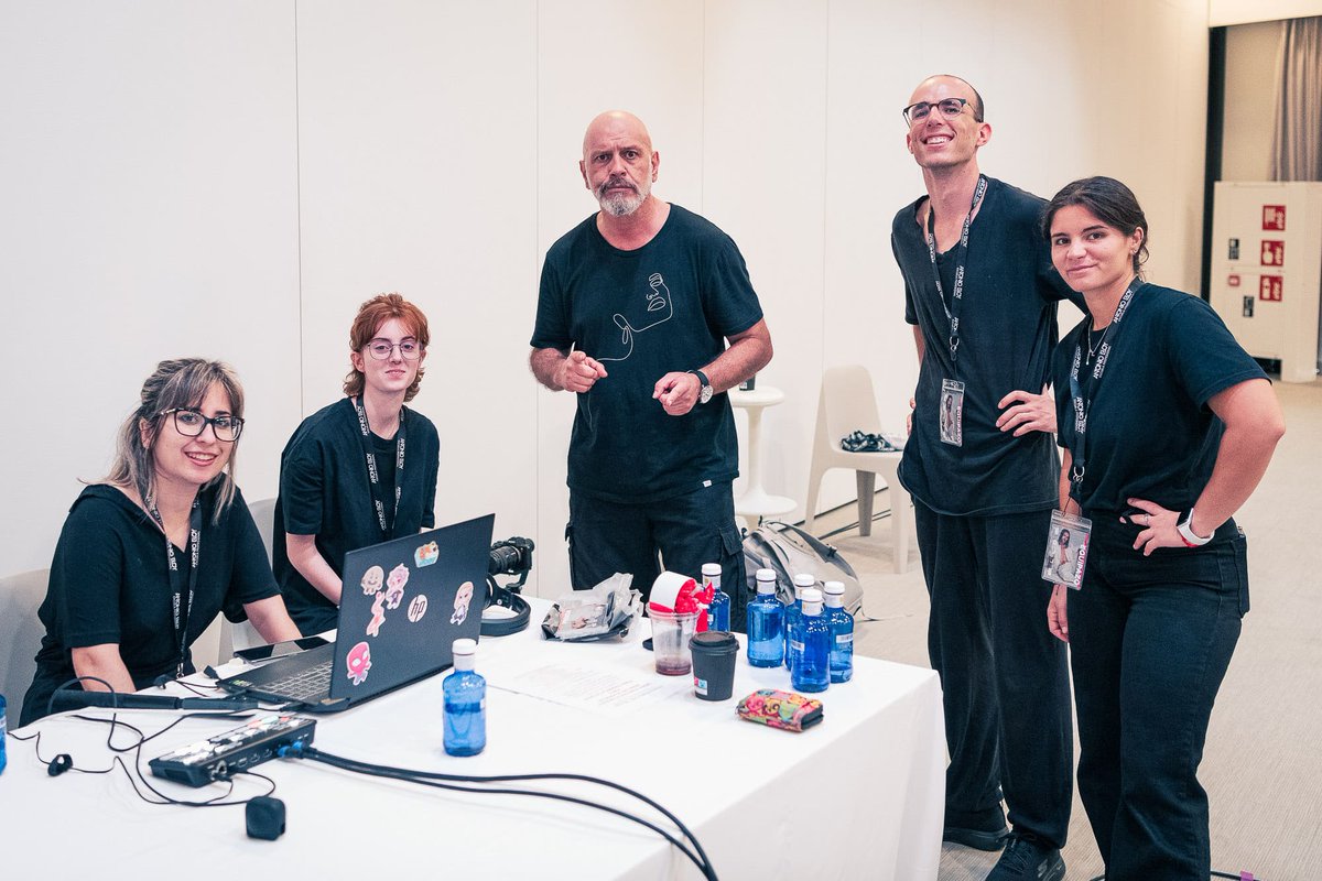 esnuestro_es's tweet photo. El 14 de julio, en el Hotel Higuerón del Grupo Hilton en Fuengirola, se celebró la primera edición de ELLOS muestra moda masculina con la idea de promocionar el sector de la moda masculina: https://t.co/kW00Lsz3q4 https://t.co/79bqIn2tdx