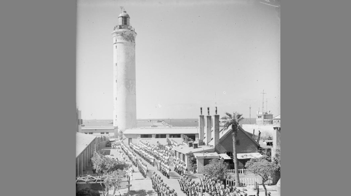 copp_survey's tweet photo. β #tenuousTuesday β Ras el-Tin lighthouse, Alexandria, Egypt (πΈ IWM A 13790)
Before their first recce, Nigel Willmott and Roger Courtney practised using infrared signals by sending SBS man James Sherwood up it to signal to them across the harbour.
βΆοΈ https://t.co/vkL585y9SL https://t.co/RyoJxdSVLf