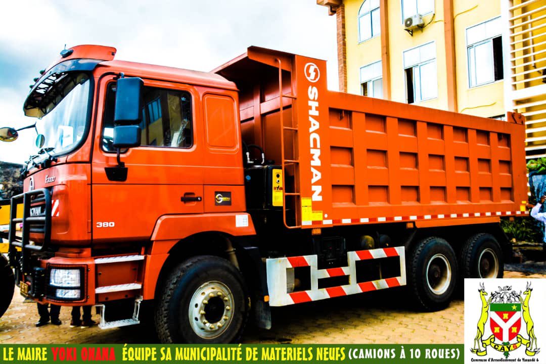 YokiOnana's tweet photo. @TontonZ237 Bonjour à vous. Hier j’ai moi-même réceptionné du matériel roulant parmi lesquels un camion 20 tonnes qui permettra à mes services de faire le ramassage de ses ordures. Le bien être de mes populations est ma priorité. https://t.co/2hbXWxxlti