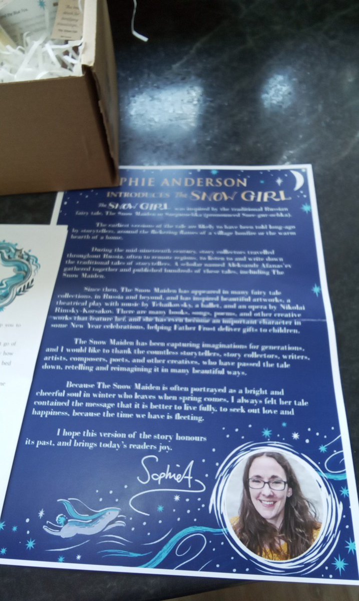 Aaarghhh....look at my #BookPost. #TheSnowGirl @sophieinspace Thankyou @Usborne @FrithaL for the chance to read this early copy. Been so jealous at others getting one! Publishing 26th October.  Another one for the suitcase!