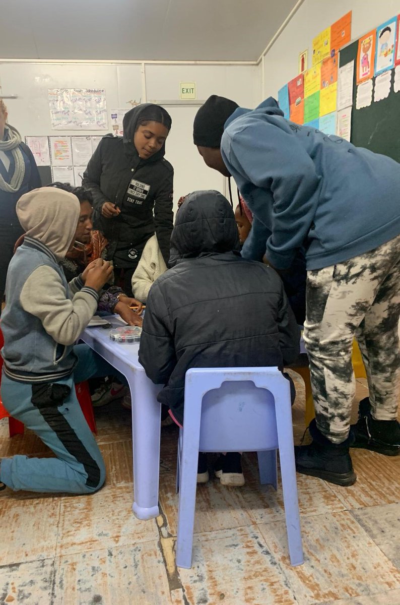 RainbowsMeet's tweet photo. We are thrilled to share with you an incredible experience we had last Friday! 💕🤝💫Our young teenage women had the opportunity to participate in an exciting sewing workshop. 🧵👗

#SewingForEmpowerment #CommittedAssociation #SewingWorkshop #Empowerment #TogetherForABetterWorld https://t.co/5P3AkNBPuE