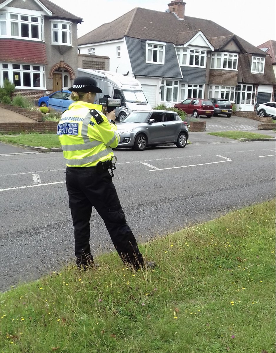 Conducted speed checks on Forrester’s drive following reports from residents of drivers speeding #safedrive #30mph #sutton <a href="/MPSSutton/">South Area - Sutton MPS</a>