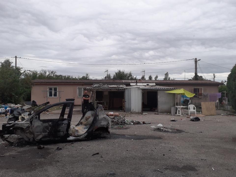 prefetrhone's tweet photo. Suite à une décision de justice, la Préfecture a mis fin à l’occupation illicite des chalets situés dans les jardins ouvriers de la Cité Marhaba (#VaulxenVelin), faisant l’objet d’un projet de renouvellement urbain porté par la Métropole de Lyon. https://t.co/yuEU9czMuc