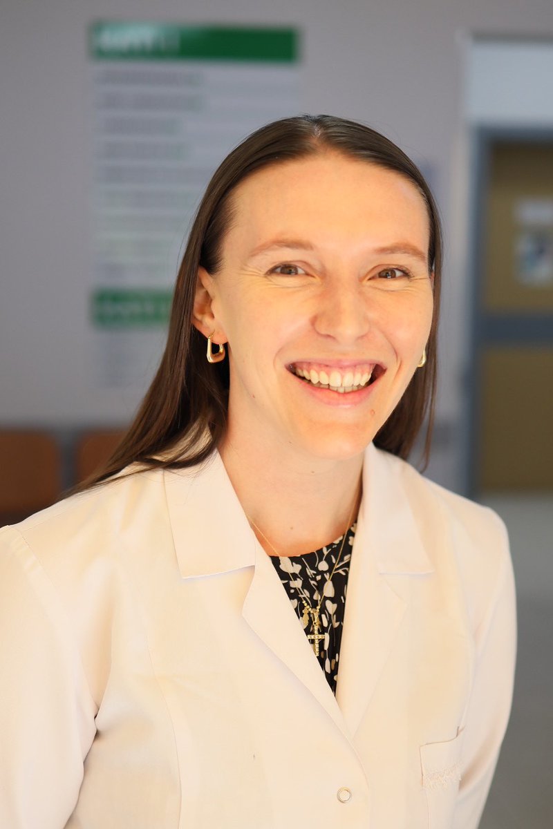 Skuadra e re e 122 mjekëve të sapo punësuar në kujdesin parësor, ka përforcuar ekipet stafet tona nga veriu në jug 🏥 👩🏻‍⚕️ 👨‍⚕️ 🩺 

👉🏼 Në 6 muajt e parë të vitit janë punësuar 195 mjekë të përgjithshëm dhe mjekë specialistë në sistemin shëndetësor publik👌🏼 
#MjekëPërShqipërinë 👩🏻‍⚕️ 👨‍⚕️