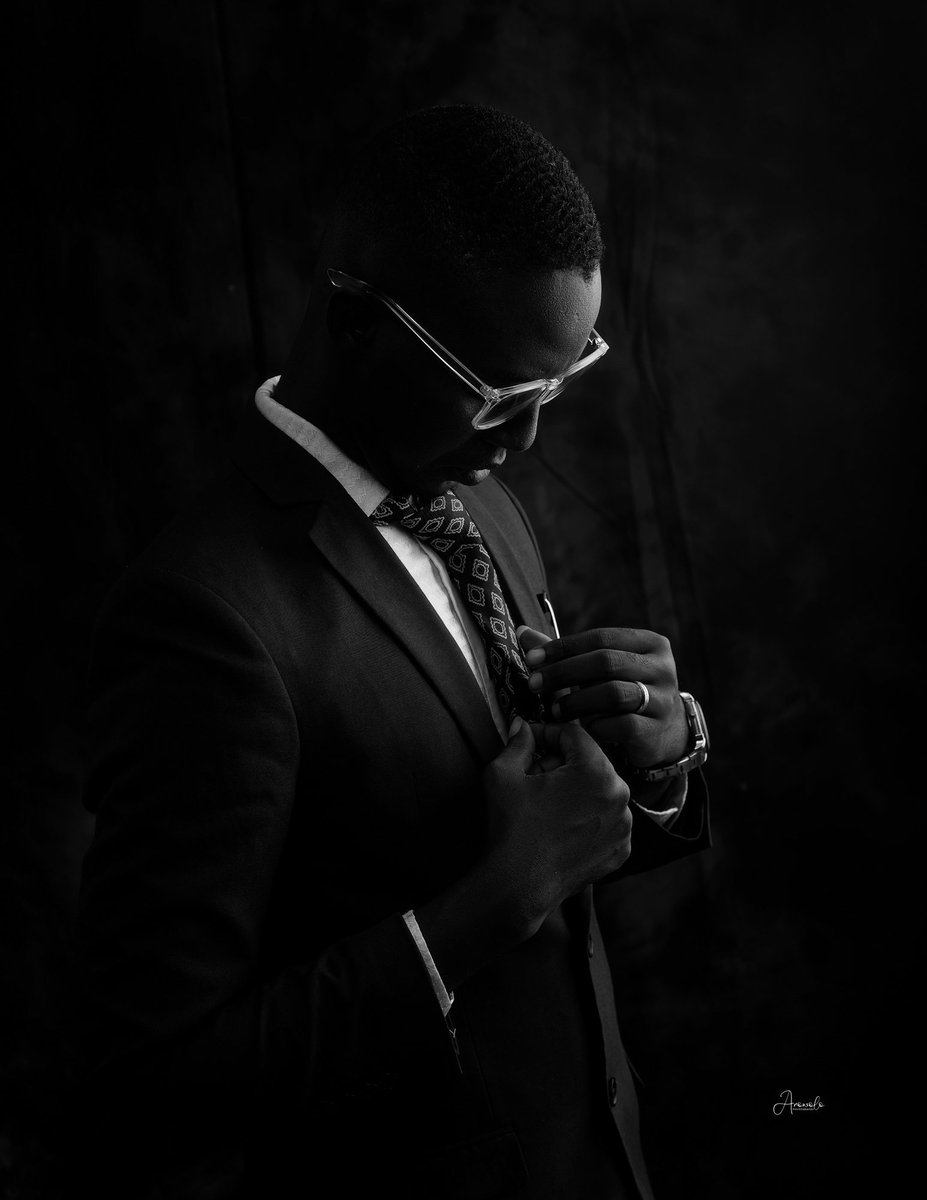 arowolo_fatai's tweet photo. Creatives,

Switching your mindset from "I hope I can do this" to "I'm going to make it happen" is a game changer.
I wish you a productive month.
Happy new month. https://t.co/2CS1quCgvA