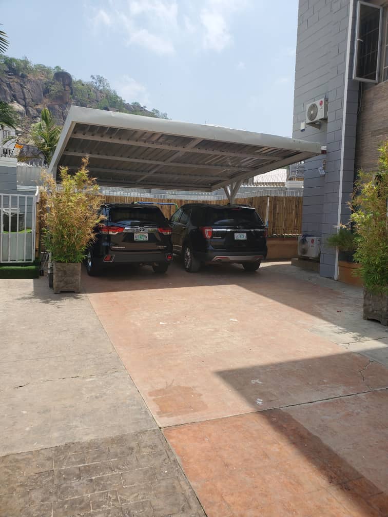 Mypropertybro's tweet photo. ❗️New Listing.
Fully detached and exquisitely furnished 4 bedroom duplex for sale.

Location: Dawaki

Features below: https://t.co/bA3wnT58WH