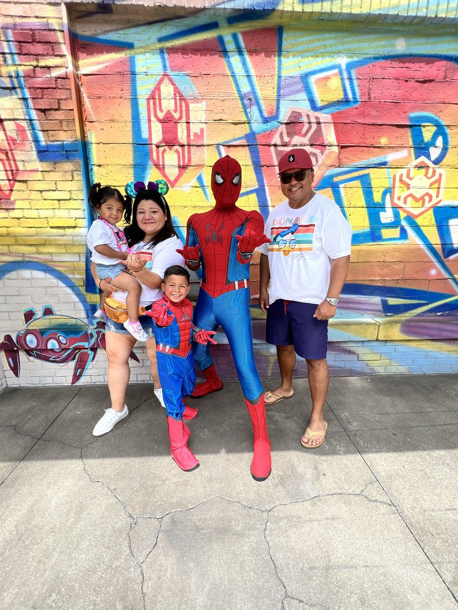 Happy National Spider-Man day @SpiderMan @Disney @DisneyParks @Disneyland #SpiderMan @UCSFChildrens #heartWarrior #CHDwarrior @MLH_CHD