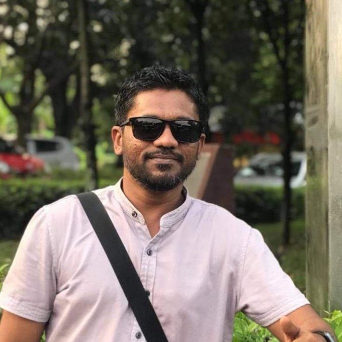 HKurusee's tweet photo. This is Mr. Azeef Abbas (@zeef_Abbas). The officer in charge of finding me. A hard working & dedicated cybercrime investigator working in @PoliceMv.

He holds a Master's in Shariah & Law with a specialisation in Criminal Law, & is educated in Information Technology too. If more people had similar combinations of education, Police investigations would be more efficient.

With a lot of cyber crimes going up around the world recently it’s important our Police equip their departments with more technical & quality people like him who bring a diverse range of skills. 

I thank him for his hard work & determination. Thank you for your service, sir. Much respect.