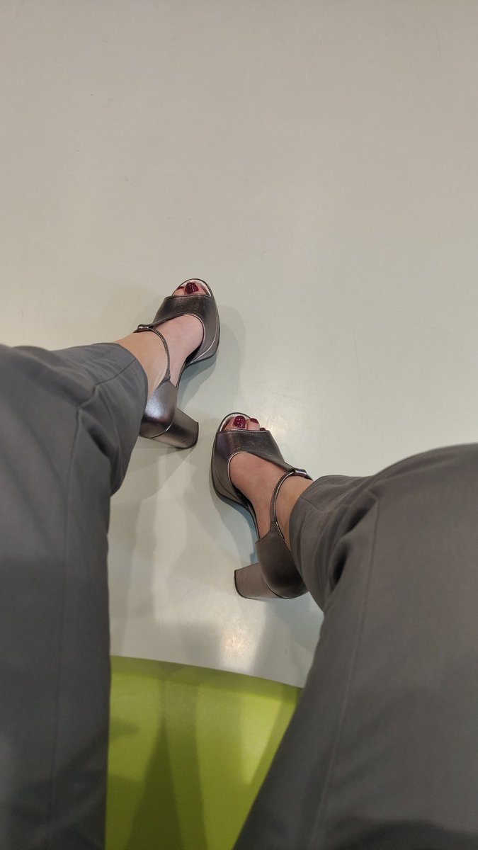 Kiaradel01's tweet photo. Bonjour, Findom 
Je serais bientôt disponible https://t.co/FfKES2JvVq