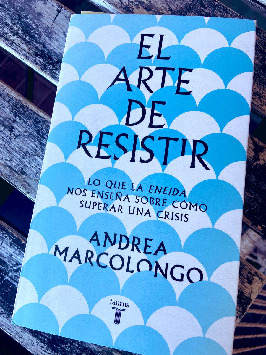 “Los versos de Virgilio han sido una liberación. Reconocer que el dolor duele, y por eso indigna; que el miedo no se va gritándole; que el cansancio tiene un peso indecible del que nos gustaría prescindir; que las cosas no marcharan siempre bien…”
 
Descubriendo <a href="/AndreaMarcolong/">Andrea Marcolongo</a>