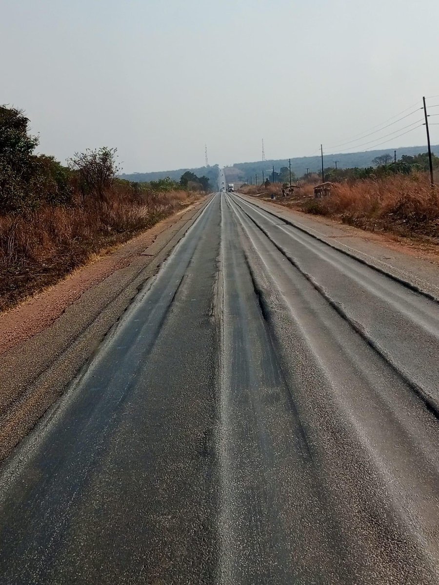 FollowbackZed's tweet photo. Ndola - Kapiri Railroad 😏 https://t.co/gGB2Wybv0x