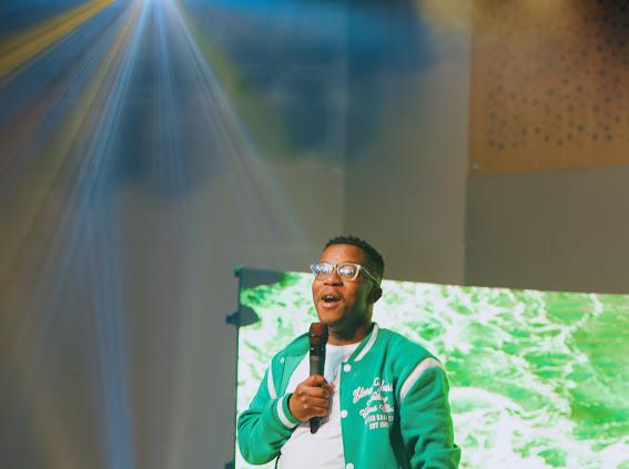 sixft7latina's tweet image. #ASenseOfHumor