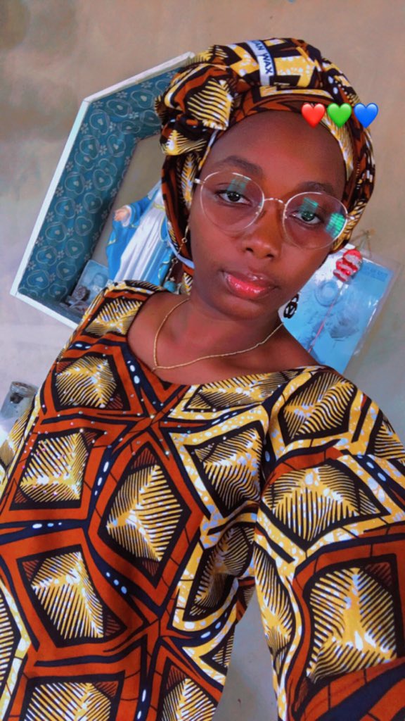 BlvckVngel0's tweet photo. The flag.                                  The face
📸🤳#IndependanceDay https://t.co/GzPbkCeoNP