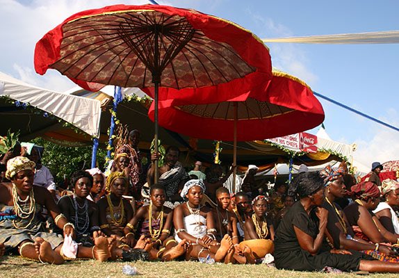 GhanaChronicle's tweet photo. 7/ Ghana remains a cultural powerhouse, preserving its traditions and languages while embracing modernity. Its diverse arts, music, and cuisine reflect the vibrancy and spirit of its people. https://t.co/mBzgYUM87r