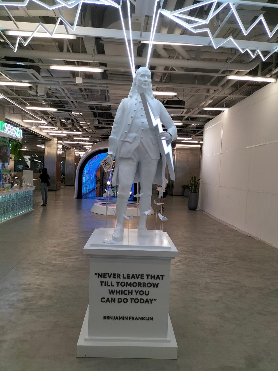 ChrisCsd1's tweet photo. #Digitalpark More pics from our brief visit to the retail/business complex. Two interesting characters &amp; another colourful, light display tunnel. https://t.co/fKxyTTNKfx