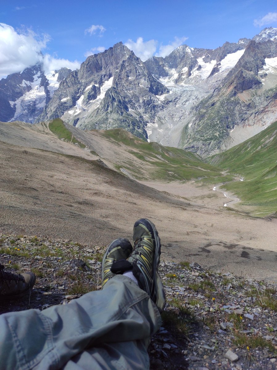 HendrixTN's tweet photo. 🇮🇹🏔️🇨🇭 Aiguille des Angroniettes, Alt. 2883m. https://t.co/KkWqFKYUpS