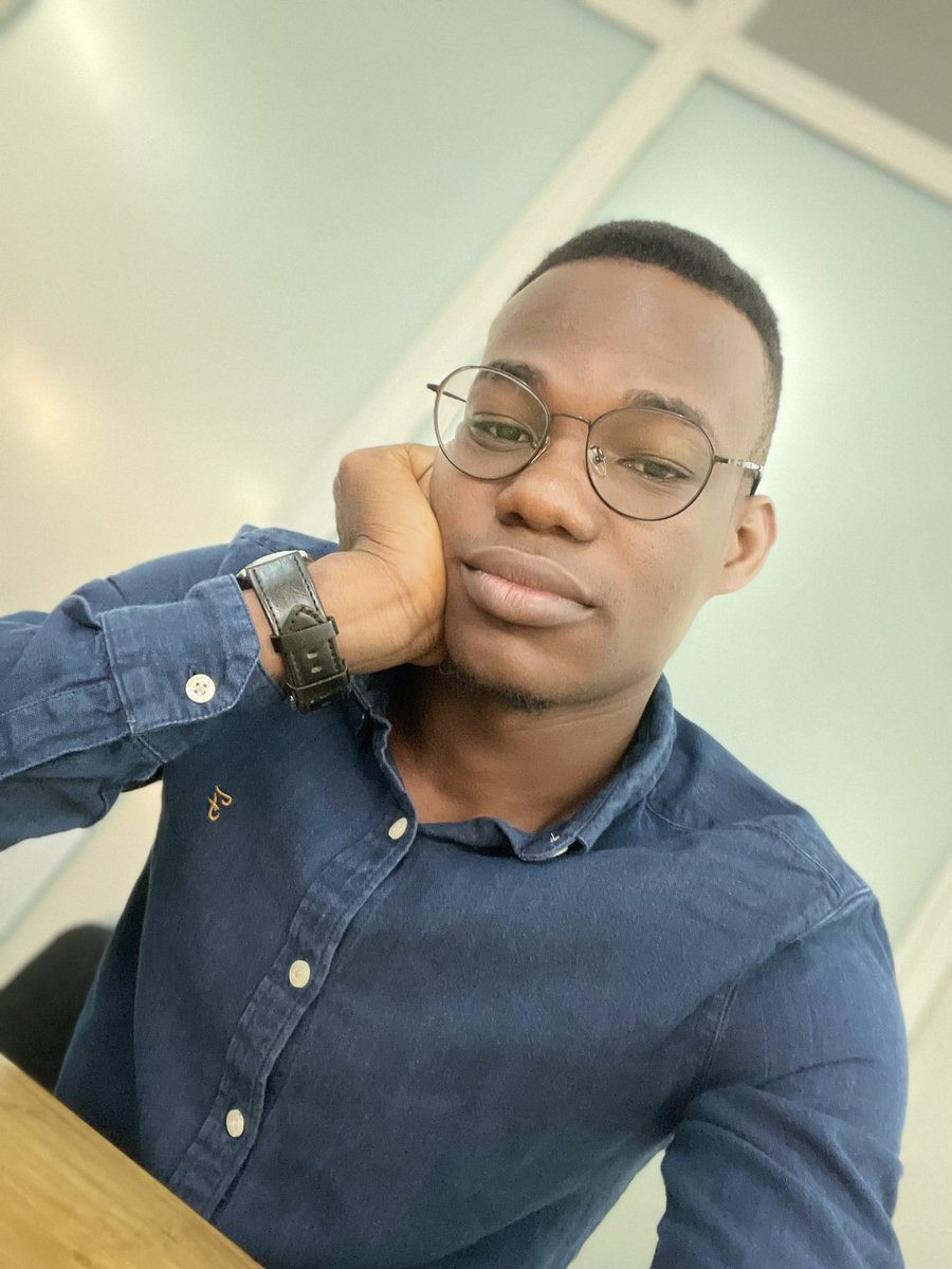 apithymario's tweet photo. The flag                                      The face

#IndependenceDay #Bénin🇧🇯 #TT229 https://t.co/3EDHST1VeQ
