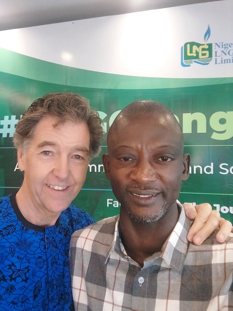 AsiwajuBode's tweet photo. With the UK-based multimedia journalist/Resource Person @masondan ready for action at the NLNG ChangeYourStory training at @Clinic4Journos https://t.co/80LqtWl8TR